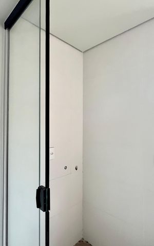 Apartamento à venda com 86m², 3 quartos e 2 vagas Apartamento à venda com 86m², 3 quartos e 2 vagasÁrea de serviço