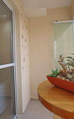 Apartamento à venda com 54m², 2 quartos e 1 vagaVaranda