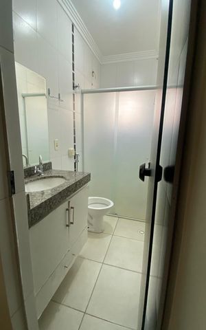 Casa para alugar com 90m², 3 quartos e 2 vagasBanheiro 2