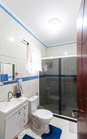 Casa à venda com 293m², 5 quartos e 2 vagas Casa à venda com 293m², 5 quartos e 2 vagasBanheiro do Quarto 3