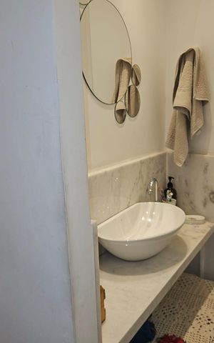 Apartamento para alugar com 70m², 2 quartos e 1 vaga Apartamento para alugar com 70m², 2 quartos e 1 vagaBanheiro 1
