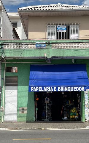 Casa para alugar com 100m², 3 quartos e sem vaga Casa para alugar com 100m², 3 quartos e sem vagaFachada