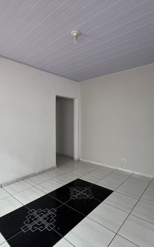 Casa para alugar com 100m², 3 quartos e sem vaga Casa para alugar com 100m², 3 quartos e sem vagaSala