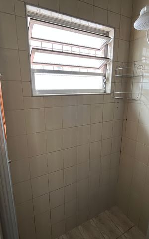 Casa para alugar com 100m², 3 quartos e sem vaga Casa para alugar com 100m², 3 quartos e sem vagaBanheiro - Box