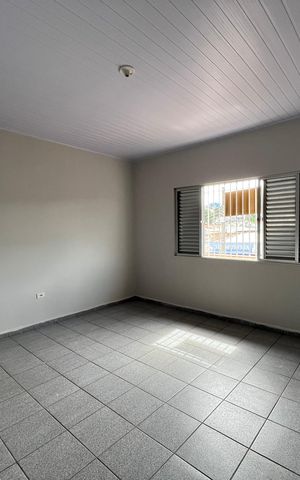 Casa para alugar com 100m², 3 quartos e sem vaga Casa para alugar com 100m², 3 quartos e sem vagaQuarto 1