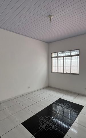 Casa para alugar com 100m², 3 quartos e sem vaga Casa para alugar com 100m², 3 quartos e sem vagaSala