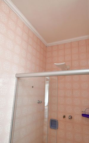 Casa à venda com 240m², 5 quartos e 2 vagasBanheiro