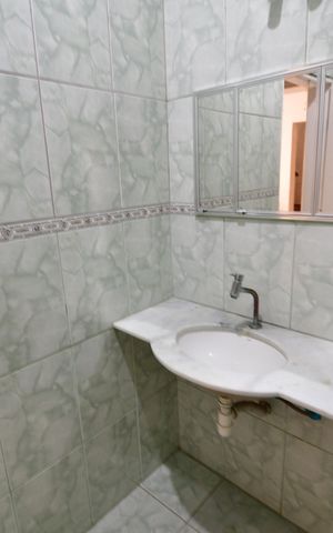 Casa à venda com 240m², 5 quartos e 2 vagasBanheiro
