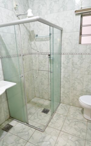 Casa à venda com 240m², 5 quartos e 2 vagasBanheiro