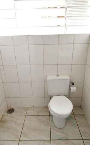 Casa à venda com 240m², 5 quartos e 2 vagasBanheiro