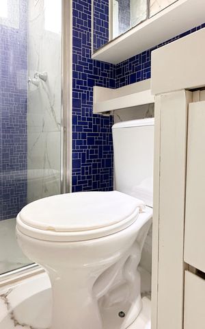 Apartamento à venda com 44m², 2 quartos e 1 vaga Apartamento à venda com 44m², 2 quartos e 1 vagaBanheiro Social