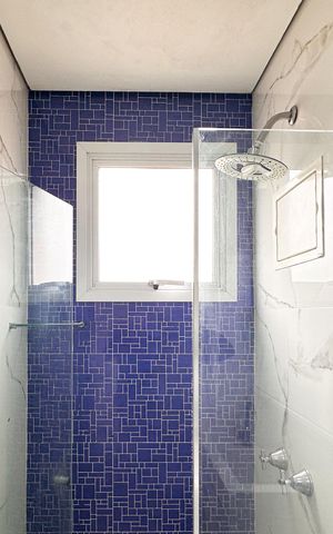 Apartamento à venda com 44m², 2 quartos e 1 vaga Apartamento à venda com 44m², 2 quartos e 1 vagaBanheiro Social