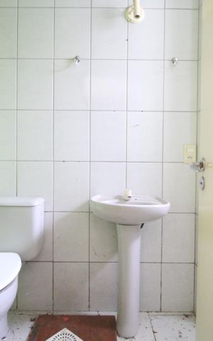 Apartamento para alugar com 52m², 2 quartos e sem vagaBanheiro