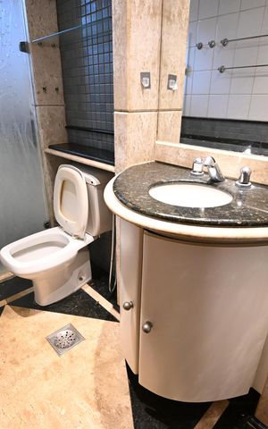 Casa para alugar com 580m², 4 quartos e 5 vagas