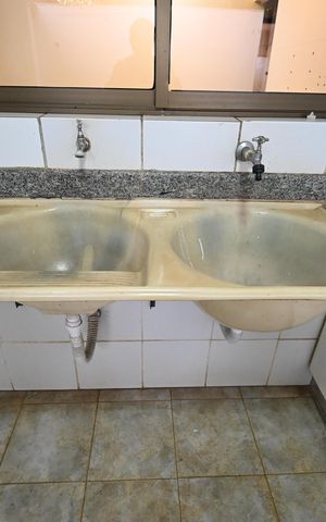 Casa para alugar com 580m², 4 quartos e 5 vagas