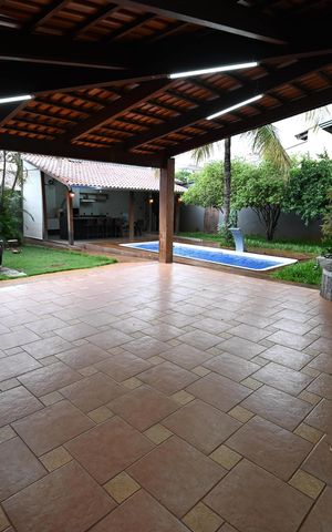 Casa para alugar com 580m², 4 quartos e 5 vagas