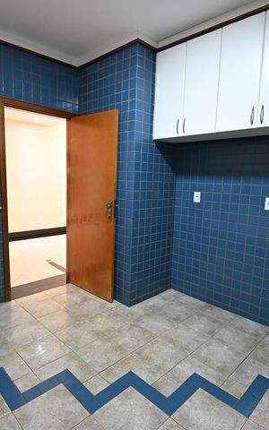 Casa para alugar com 580m², 4 quartos e 5 vagas