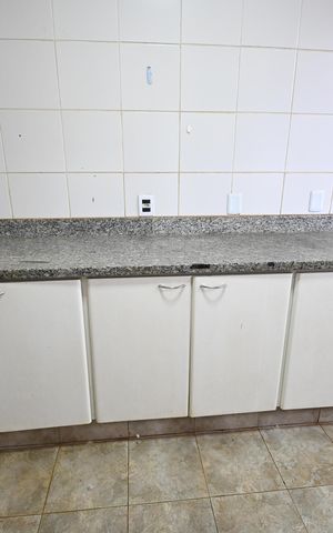 Casa para alugar com 580m², 4 quartos e 5 vagas