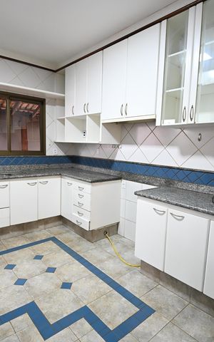 Casa para alugar com 580m², 4 quartos e 5 vagas
