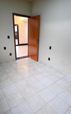 Casa para alugar com 580m², 4 quartos e 5 vagas