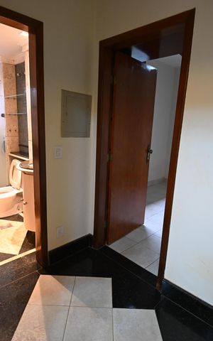 Casa para alugar com 580m², 4 quartos e 5 vagas