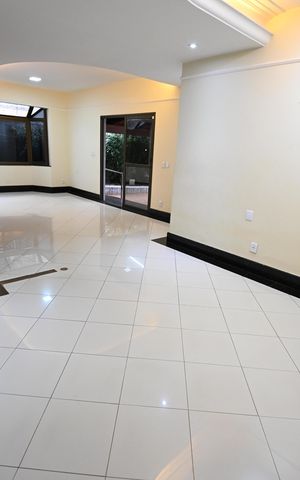 Casa para alugar com 580m², 4 quartos e 5 vagas