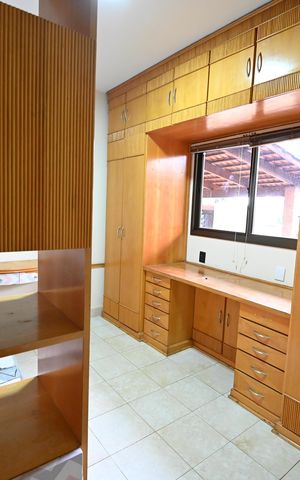 Casa para alugar com 580m², 4 quartos e 5 vagas