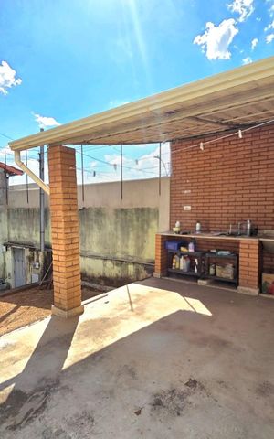 Casa à venda com 60m², 2 quartos e 1 vaga Casa à venda com 60m², 2 quartos e 1 vagaÁrea de Serviço