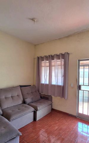 Casa à venda com 60m², 2 quartos e 1 vaga Casa à venda com 60m², 2 quartos e 1 vagaSala