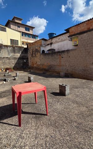 Casa à venda com 60m², 2 quartos e 1 vaga Casa à venda com 60m², 2 quartos e 1 vagaLote com Alicerce