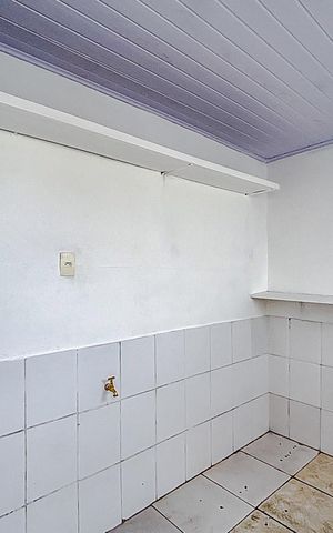 Casa para alugar com 80m², 2 quartos e 1 vagaÁrea de Serviço