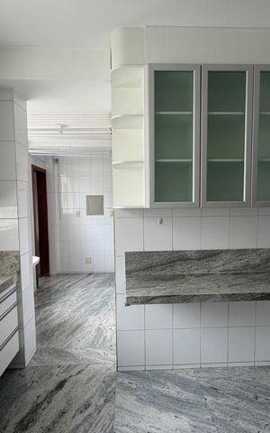Apartamento para alugar com 130m², 4 quartos e 2 vagas