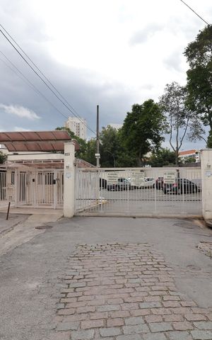 Apartamento para alugar com 49m², 2 quartos e 1 vagaFachada e portaria