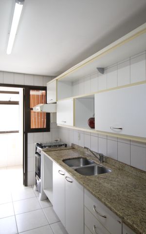 Apartamento para alugar com 127m², 3 quartos e 2 vagasCozinha