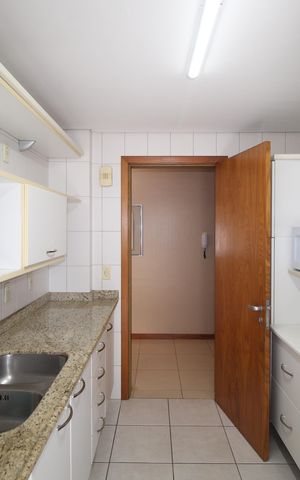 Apartamento para alugar com 127m², 3 quartos e 2 vagasCozinha