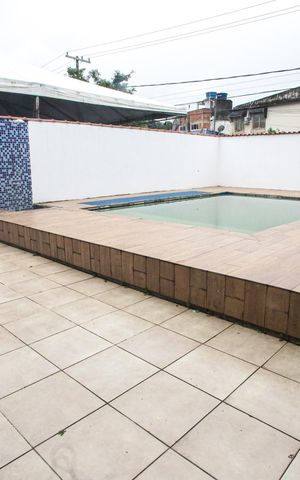 Casa para alugar com 417m², 5 quartos e 4 vagasPiscina