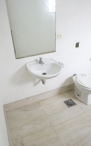 Casa para alugar com 417m², 5 quartos e 4 vagasBanheiro Social