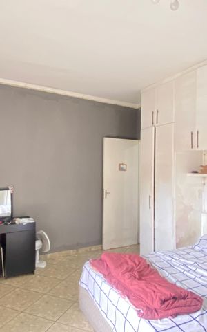 Casa para alugar com 65m², 2 quartos e 1 vaga Casa para alugar com 65m², 2 quartos e 1 vagaSuíte