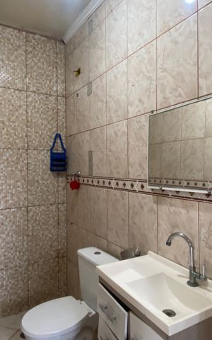 Casa para alugar com 65m², 2 quartos e 1 vaga Casa para alugar com 65m², 2 quartos e 1 vagaBanheiro da Suíte