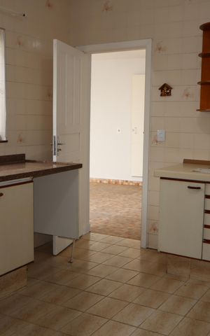 Casa para alugar com 200m², 3 quartos e 5 vagasCozinha