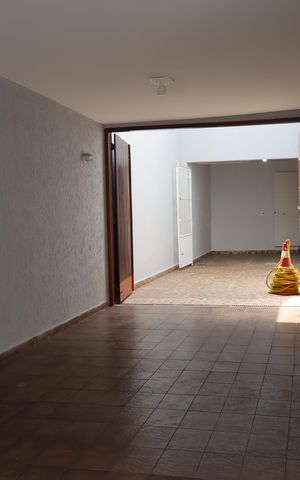 Casa para alugar com 200m², 3 quartos e 5 vagasGaragem