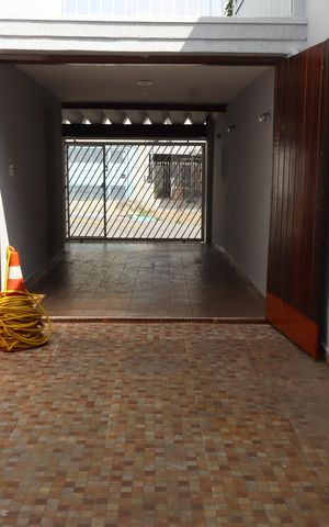 Casa para alugar com 200m², 3 quartos e 5 vagasQuintal
