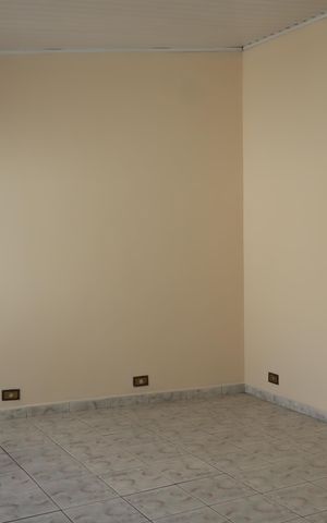 Casa para alugar com 200m², 3 quartos e 5 vagasQuarto externo