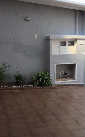 Casa para alugar com 200m², 3 quartos e 5 vagasGaragem