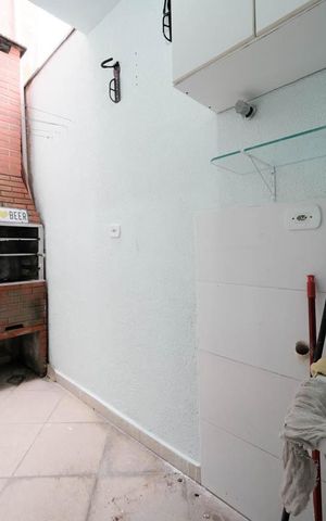 Casa de condomínio à venda com 70m², 2 quartos e 1 vagaÁrea de Serviço