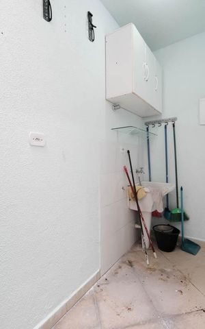 Casa de condomínio à venda com 70m², 2 quartos e 1 vagaÁrea de Serviço