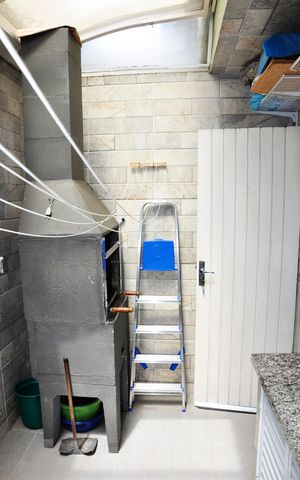 Casa de condomínio à venda com 65m², 2 quartos e 1 vaga Casa de condomínio à venda com 65m², 2 quartos e 1 vagaDetalhe - Área de Serviço com Churrasqueira