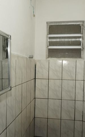 Casa para alugar com 30m², 1 quarto e sem vagaBanheiro