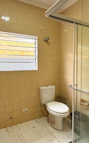 Casa para alugar com 270m², 4 quartos e 3 vagasBanheiro Social