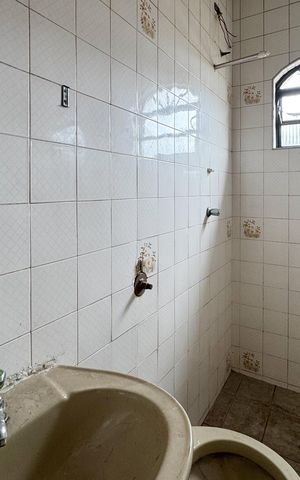 Casa para alugar com 270m², 4 quartos e 3 vagasBanheiro - Edícula